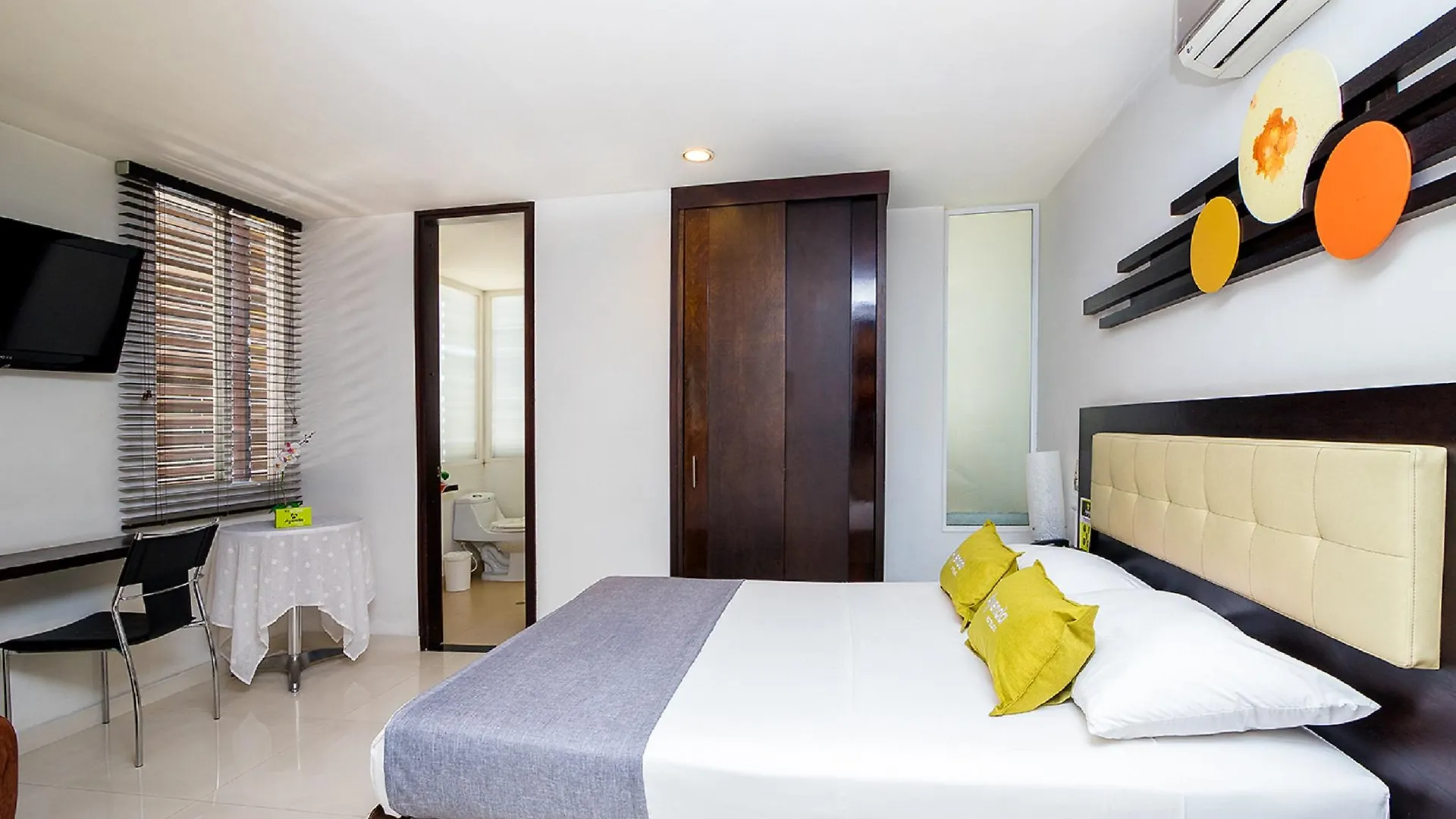 ****  Aw Hotel Ariston Las Vegas De Granada Cali Kolumbie