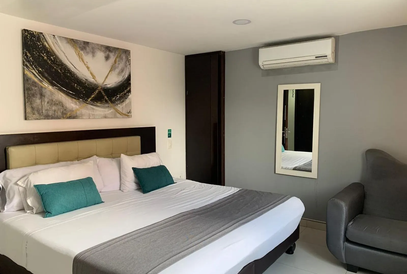 Aw Hotel Ariston Las Vegas De Granada Cali